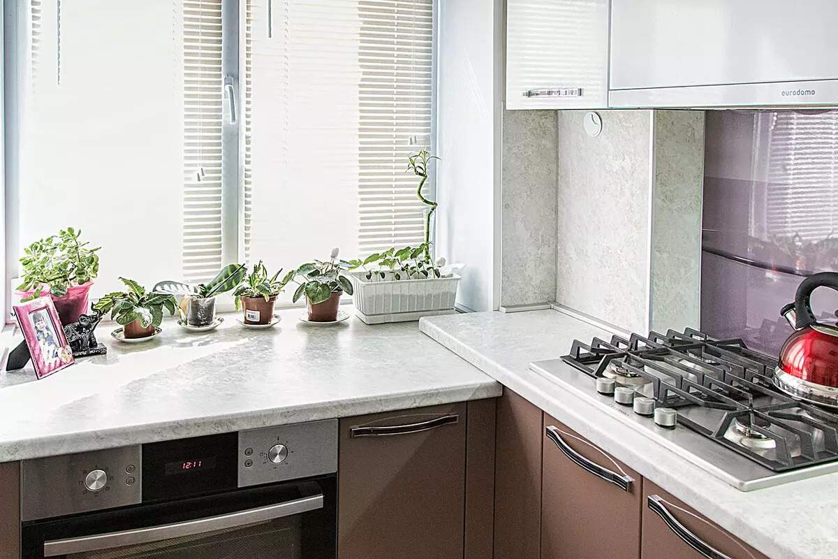 如何用小厨房功能使用窗台？