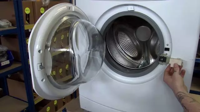 Çamaşır makinesindeki kapıyı tıkamayın