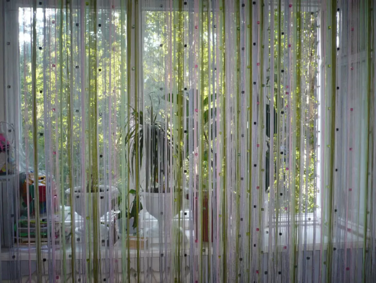 Како да го избере вистинскиот tulle на завесите во собата: Експертите советуваат