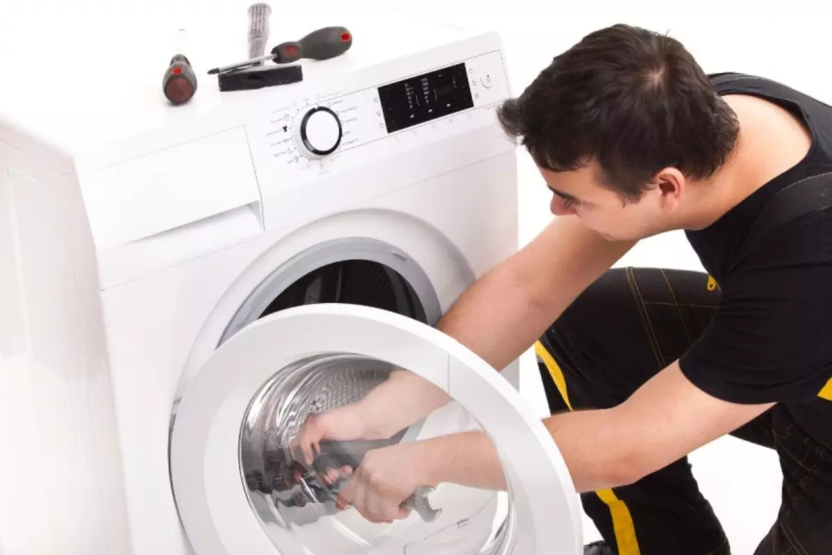 Por que o tambor está xirando nunha lavadora e que facer?