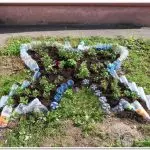ديكور لإعطاء: كيفية استخدام زجاجات بلاستيكية بفعالية ممكنة ومثيرة للاهتمام؟