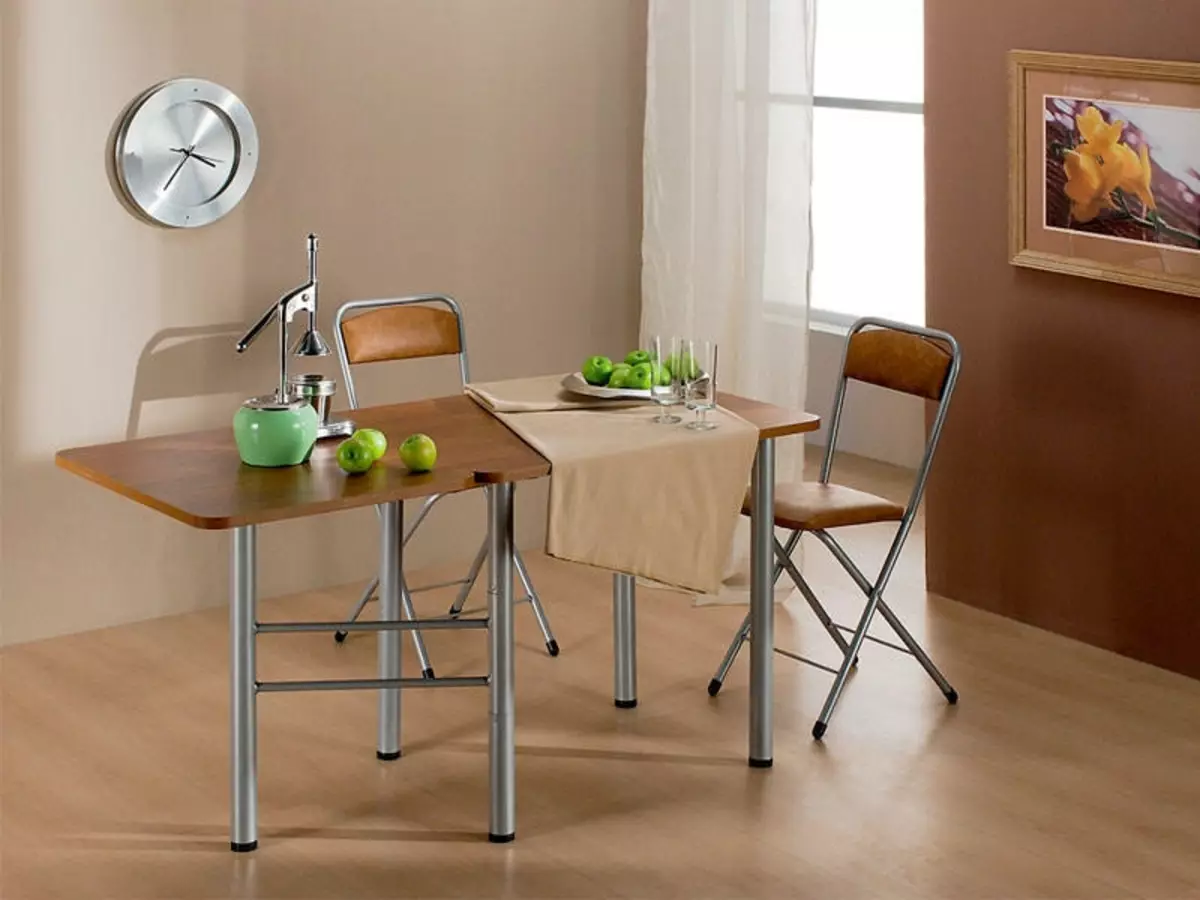 Rundbord på kjøkkenet: Foto av tre spisebord for lite kjøkken, med avrundede kanter, videoinstruksjoner med egne hender
