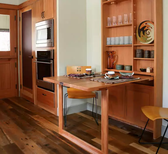 میز گرد در آشپزخانه: عکس جداول ناهار خوری چوبی برای آشپزخانه های کوچک، با لبه های گرد، دستورالعمل های ویدئویی با دست خود را