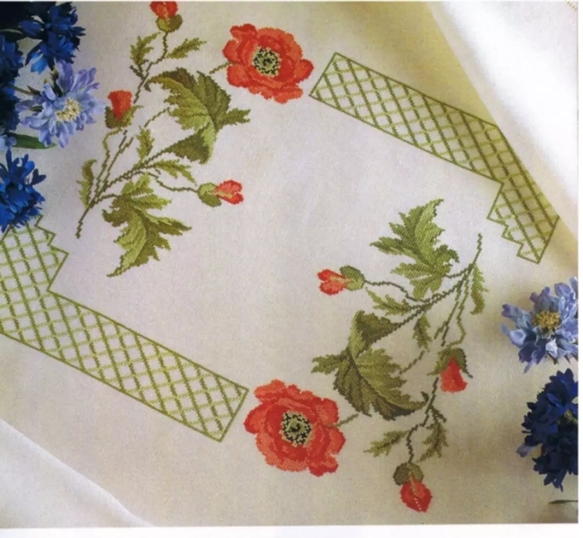 Cross-Embroidery Schema Tablecloth: ხელსახოცები, კომპლექტი უფასოდ, ნიმუშები, ჩამოტვირთვა
