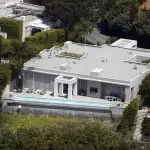 Keanu Reeves: Chic Villa fil-Los Angeles għal $ 5,000,000 [reviżjoni interna]