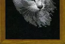 Cross Stitch Cats: Britaj katoj, tegmentaj aroj, ruĝhara kaj nigraj bildoj, foto luno mallaborema kato