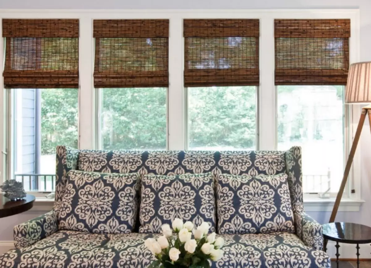 Rolled bamboo curtains in the interior: everything from installation to proper care