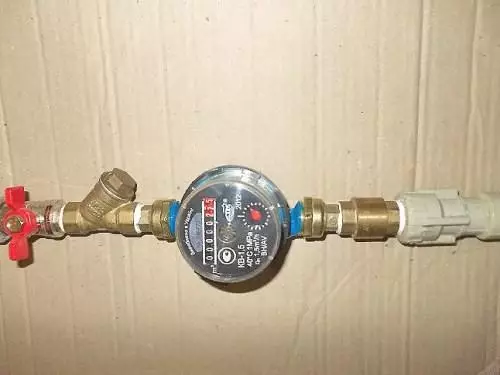 Installing the water meter with your own hands: assembly and connection of the water unit