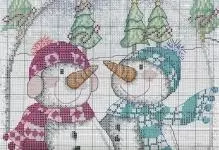 Schéma de la broderie croisée du nouvel an: coq et jouets, petites miniatures, bottes et motifs, père Noël sur l'arbre de Noël