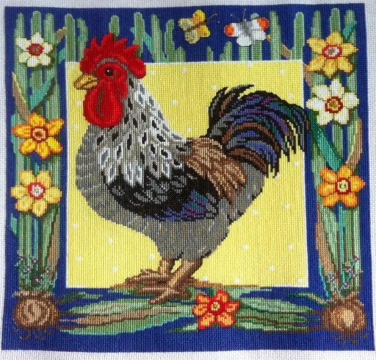 Cock Stitch Cross Scheme: Gratis download, sæt af vintage, gylden kylling, artikler og mini diagrammer med måne