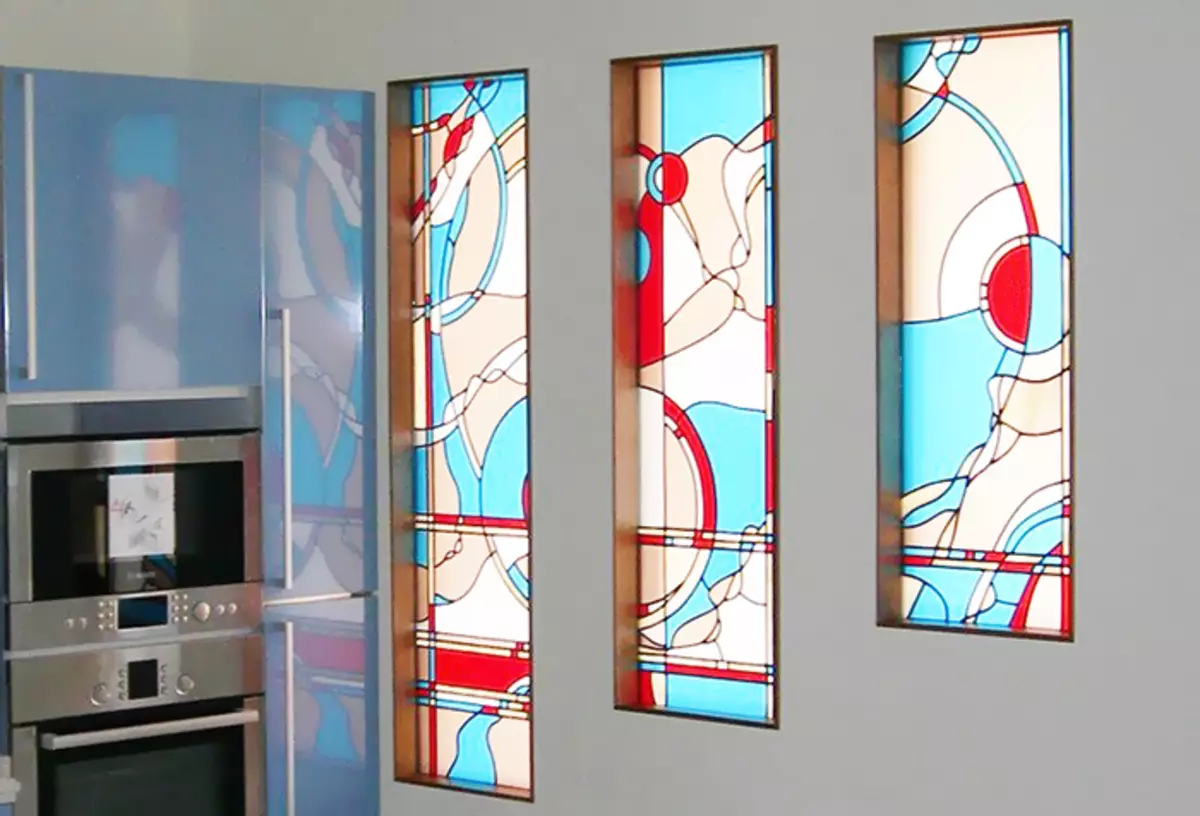 Köök Windowsi disain: valige kardinad, kes kaunistavad aknalauda
