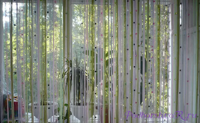 ¿Cómo hacer de las cortinas fibra de vidrio con perlas de cristal?