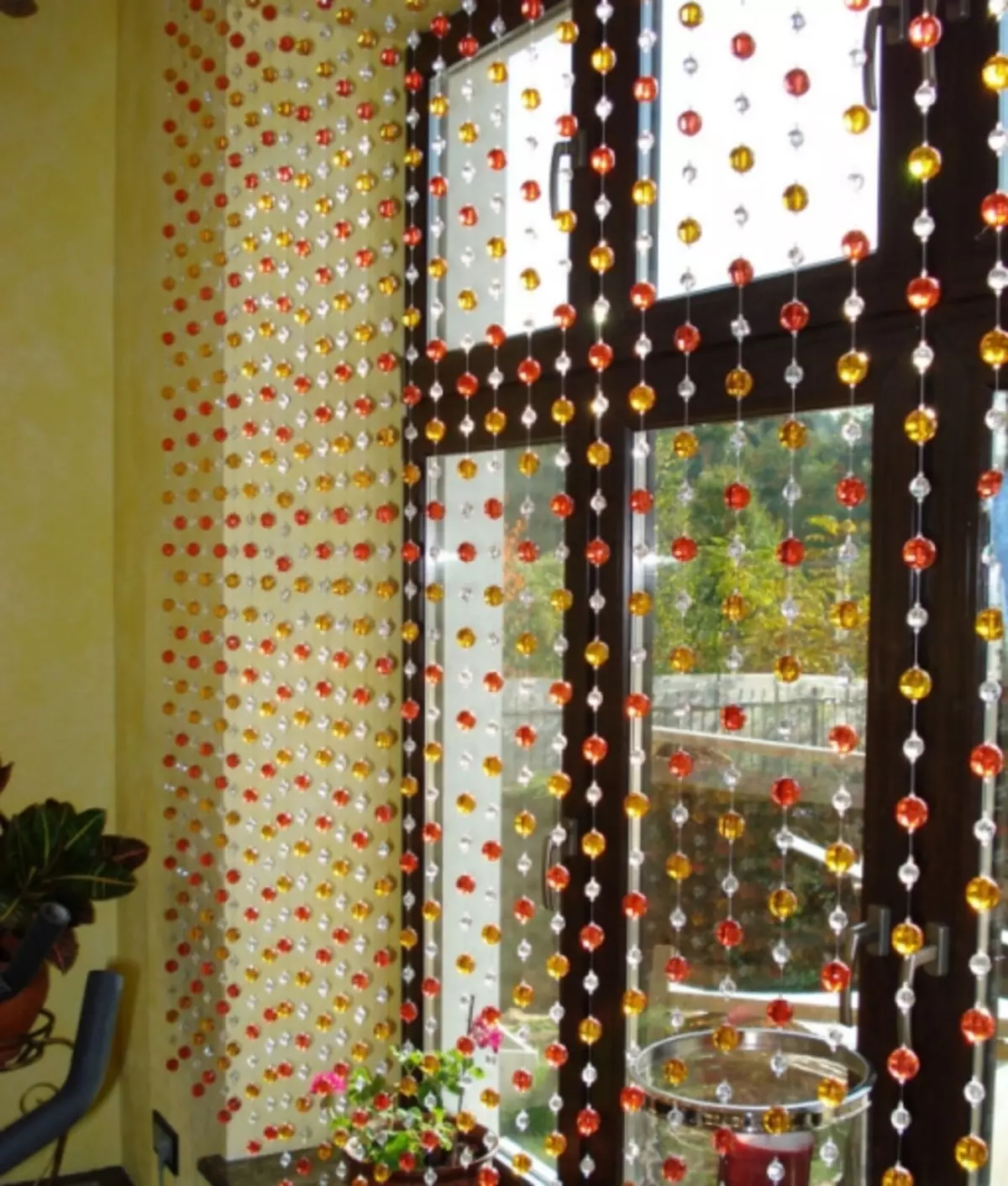 Como fazer cortinas fibra de vidro com grânulos de cristal?