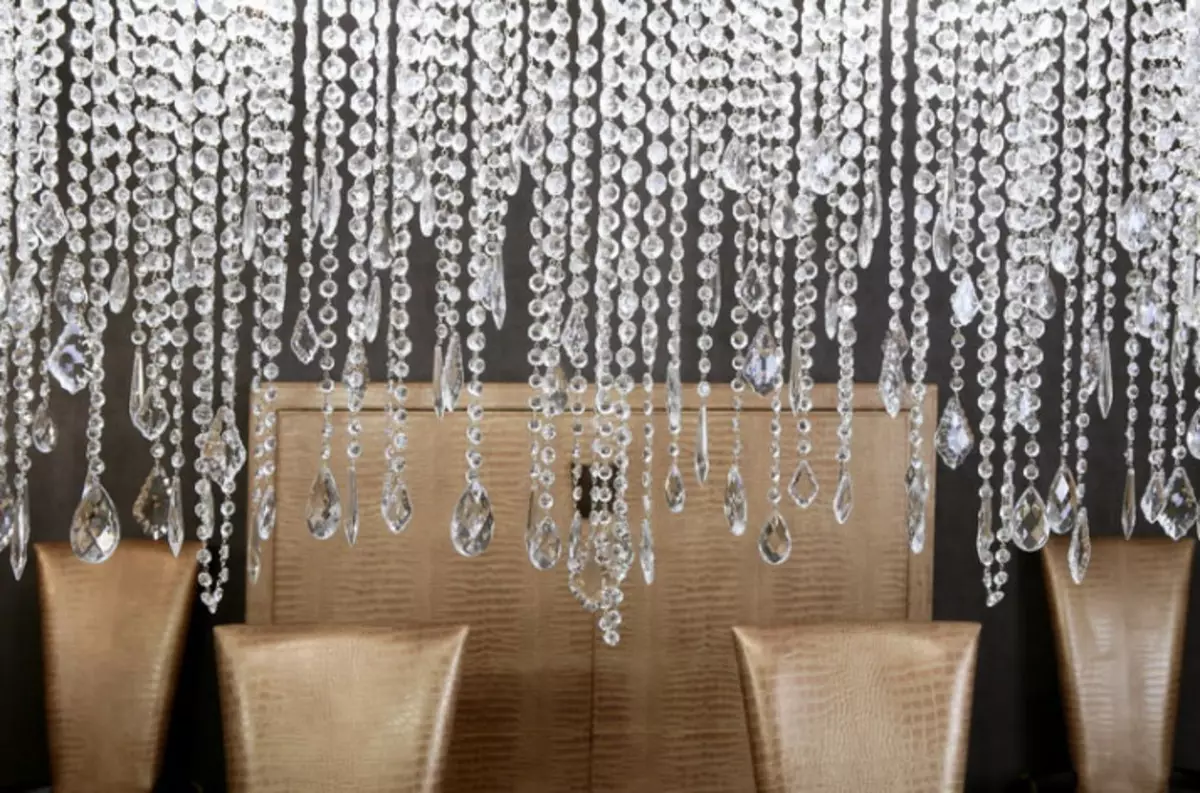 Kako narediti zavese steklenih vlaken s kristalno kroglice?