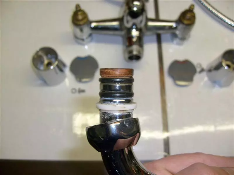 Ремонт на смесители за баня: причини за методи за счупване и ремонт