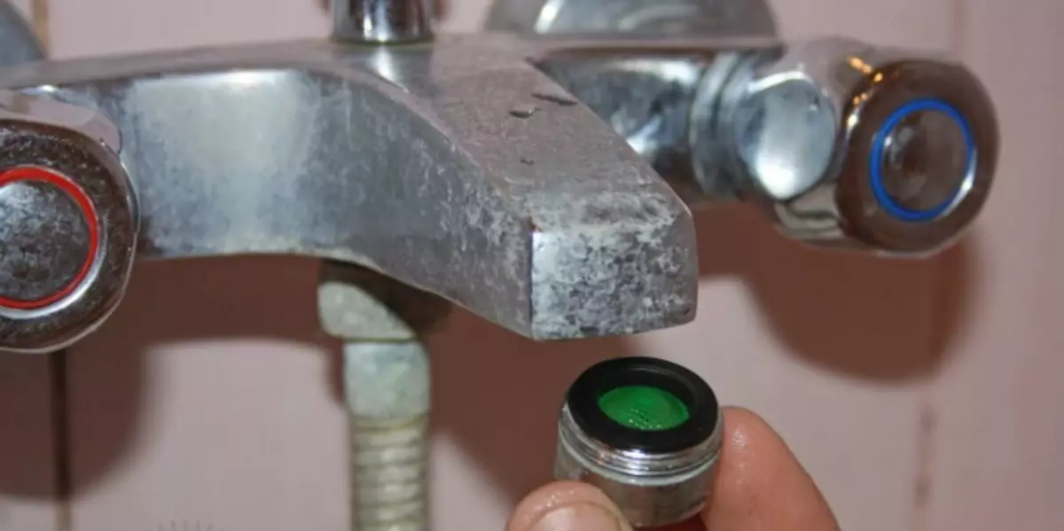 Repararea mixerului de baie: Cauzele metodelor de rupere și reparare