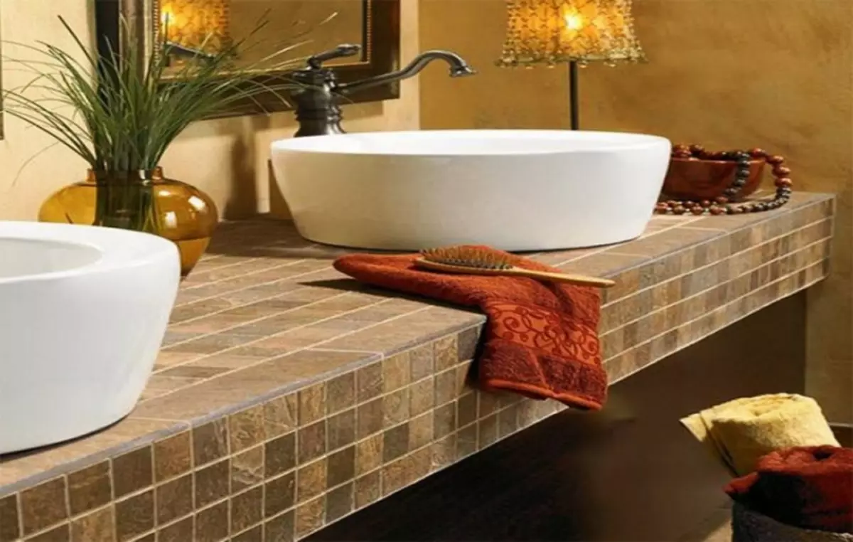 Раковина для ванны своими руками. Столешница из мозаики в ванной. Столешница из плитки в ванную. Столешница в ванной из плитки. Мозаичные столешницы для ванной.