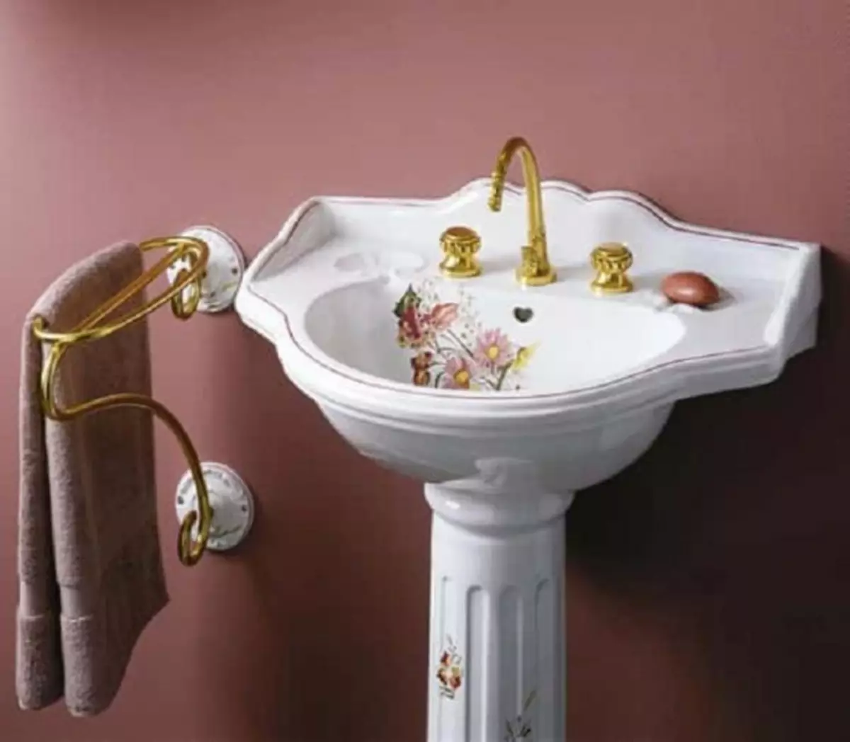 раковина тюльпан в интерьере ванной