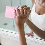Cara menghias cermin dengan tangan Anda sendiri [5 dari ide-ide sukses]