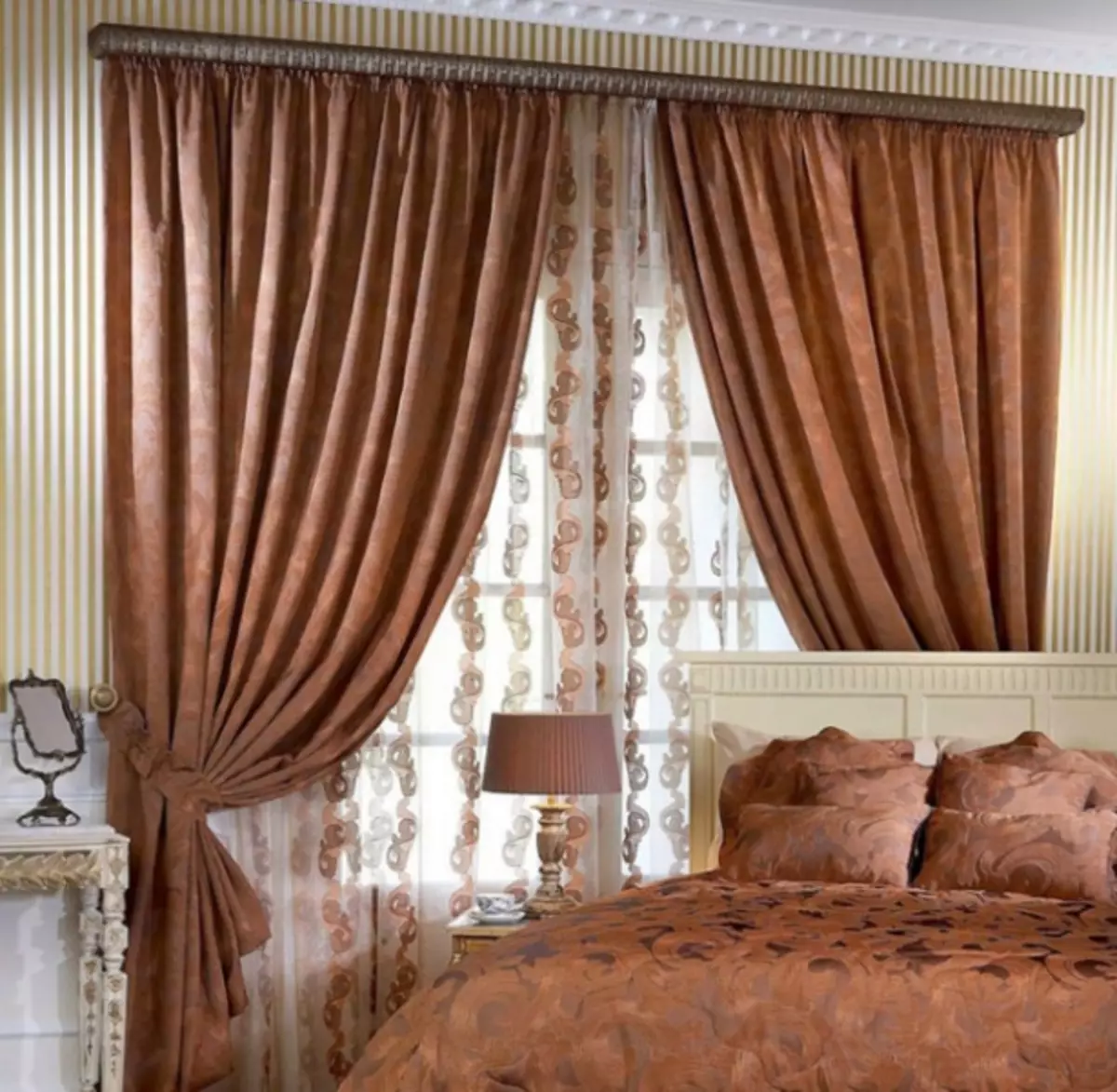 портьеры в спальню в классическом стиле коричневые
