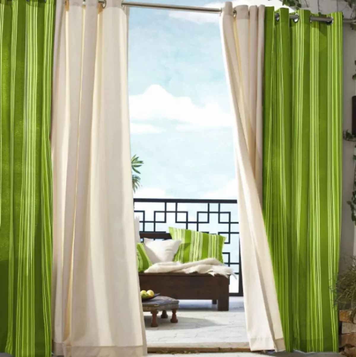 Декоративні штори для дверного отвору - нові тенденції в інтер'єрі