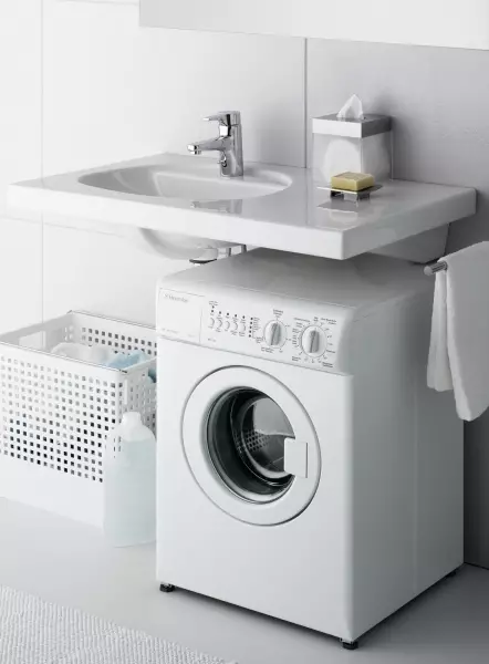 Lababo sa washing machine: ang pagpipilian at mga tampok ng pag-install