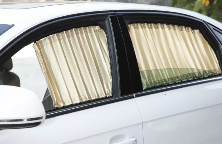 Car curtains on the side windows with their own hands