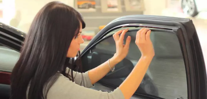 Car curtains on the side windows with their own hands