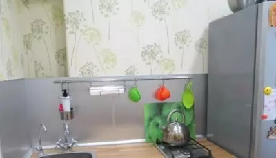Fons de pantalla per a una petita cuina a Khrusxov