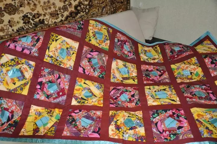 Patchwork sengeteppe: patchwork foto, baby sengeteppe i stil med lappeteppe, plettet quiltet, master klasse fra jeans på sengen, tango, hekle, video