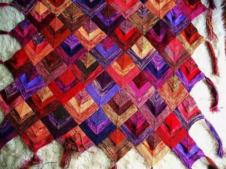 Breien patchwork spaken: schema's, patchwork breien video, techniek en masterclass, jacquets en vesten, sokken en vijzels, stijlvolle trui, truien en wanten, foto