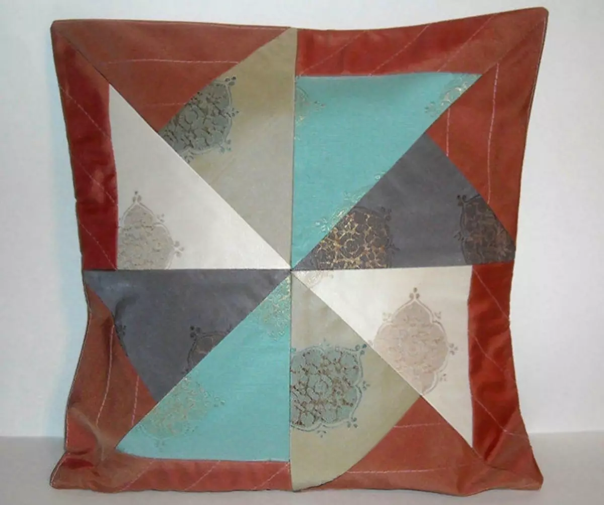 Almohadas de patchwork: Equipo de patchwork, Esquema de costura, Foto, Patchwork Style con tus propias manos, ideas de funda de almohada, almohadas decorativas de sofá, Video