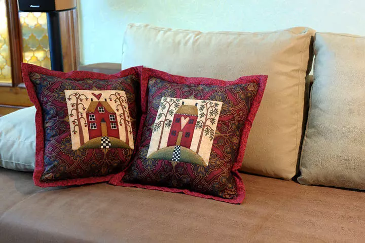 Patchwork Pillows: Miksĉifona Ekipaĵo, Skemo-Skemo, Foto, Patchwork-stilo kun viaj propraj manoj, ideoj de kuseno, ornamaj sofo-kusenoj, filmetoj