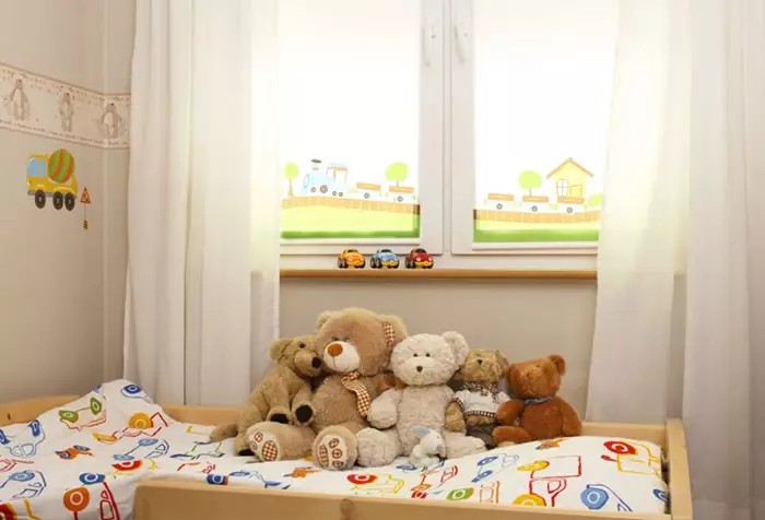 Rolled Curtains in Children: Tips for choosing
