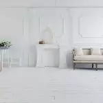 What can determine the choice of white floor for an apartment?