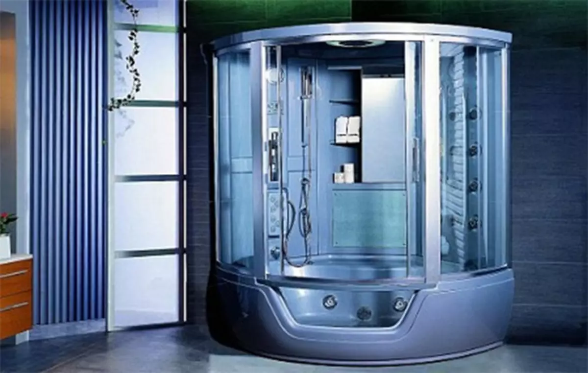 תא מקלחת בשילוב עם חדר אמבטיה