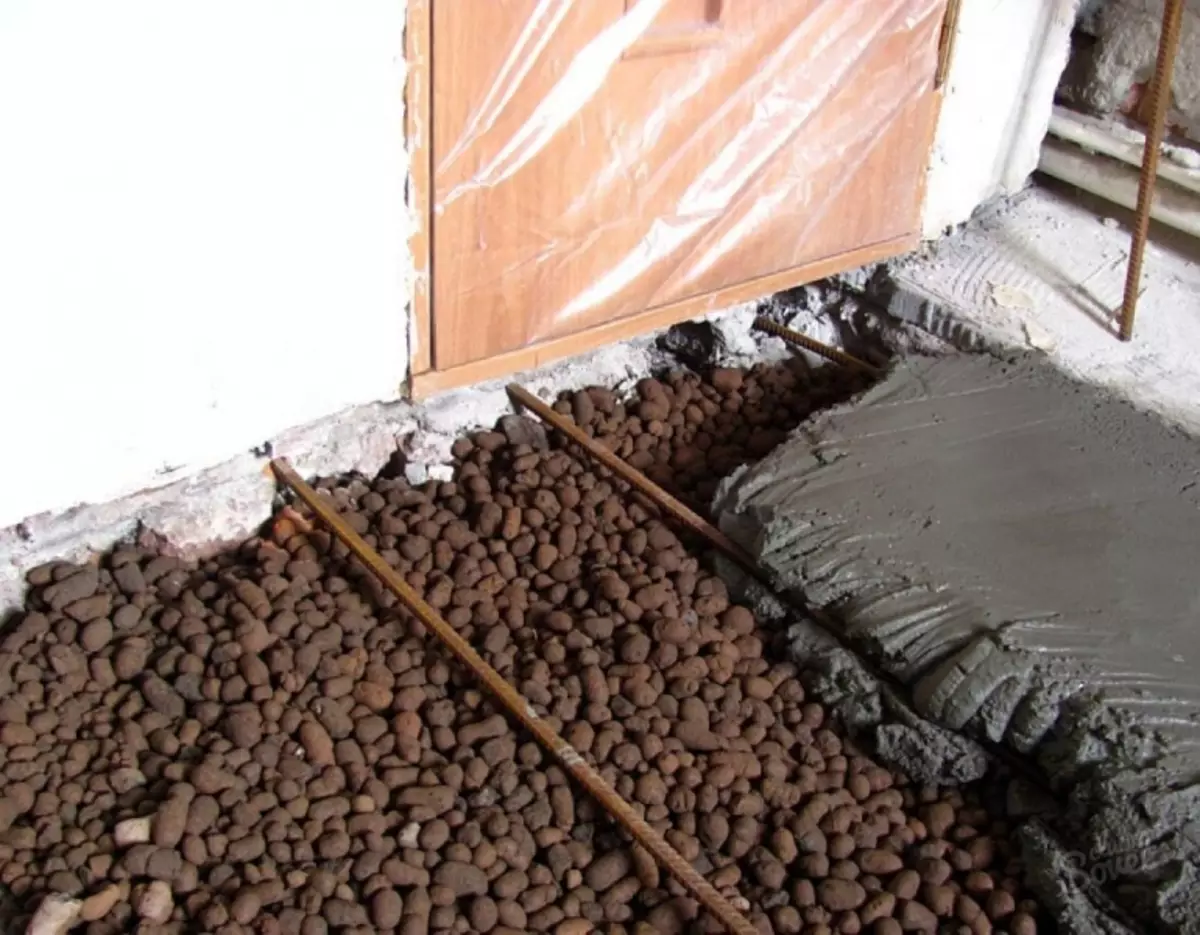 Podlahová potěru s hlínou: Zarovnání technologie, která frakce je lepší v bytě, keramzitový beton