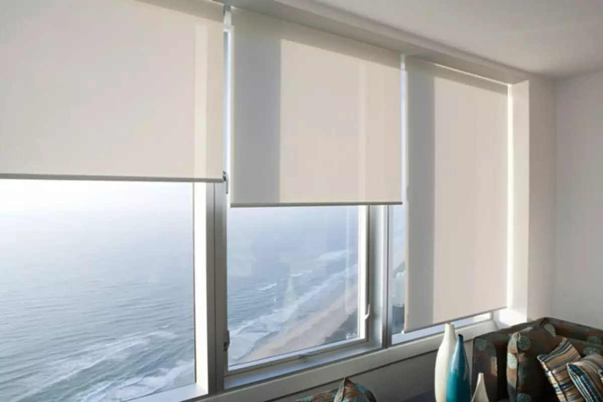 الستائر التلقائية على النوافذ والكورات: 5 المزايا الرئيسية