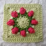 Yadda za a ɗaure murabba'in crochet babushkin: Mai sauki Shirye-sauƙa don Farko ManyaShelewomen