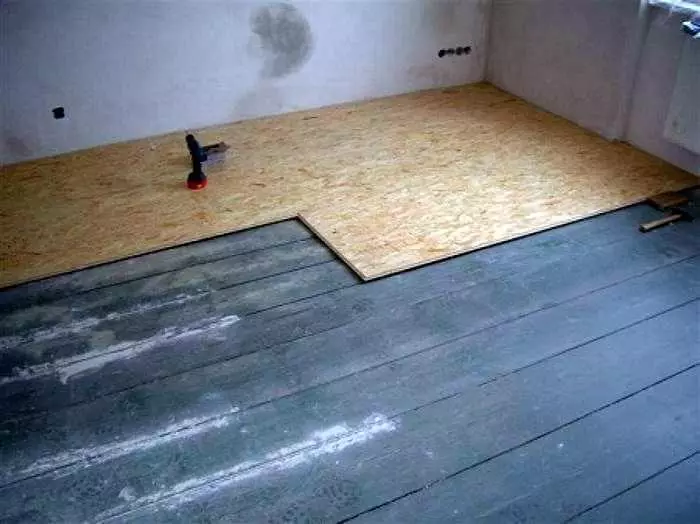 Како правилно ставити плочицу на дрвени под у кухињи: Да ли је могуће да поставите, упутства, видео