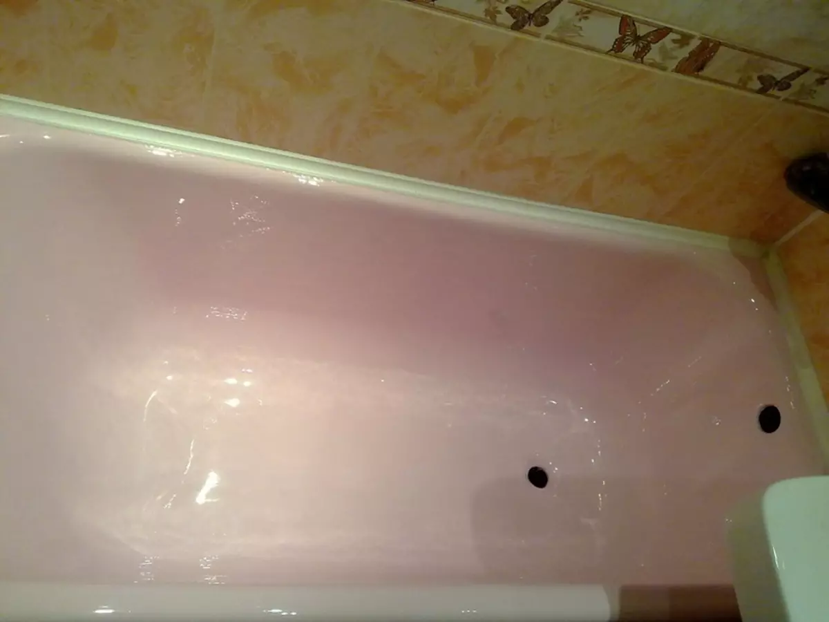 Povlak s lázně s kapalným akrylovým: Obnovte koupel s vlastními rukama