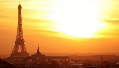 دیوال مورال پاریس: رومانتيک داخلي