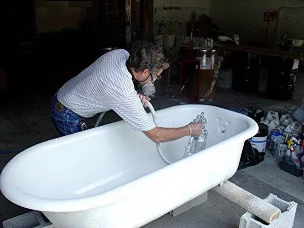 Restoration of the enamel of cast-iron bath do it yourself