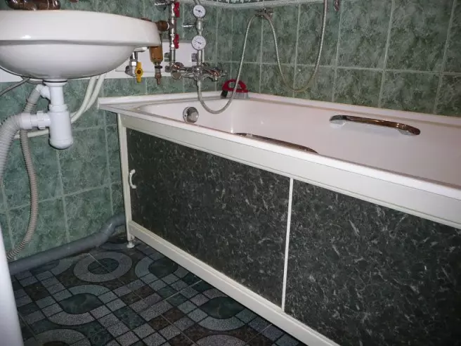 Kendi ellerinizle banyo için bir ekran yaptık