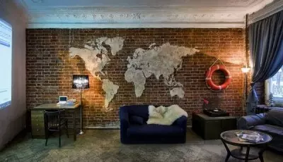 Wallpaper dalam bentuk peta dunia di kamar