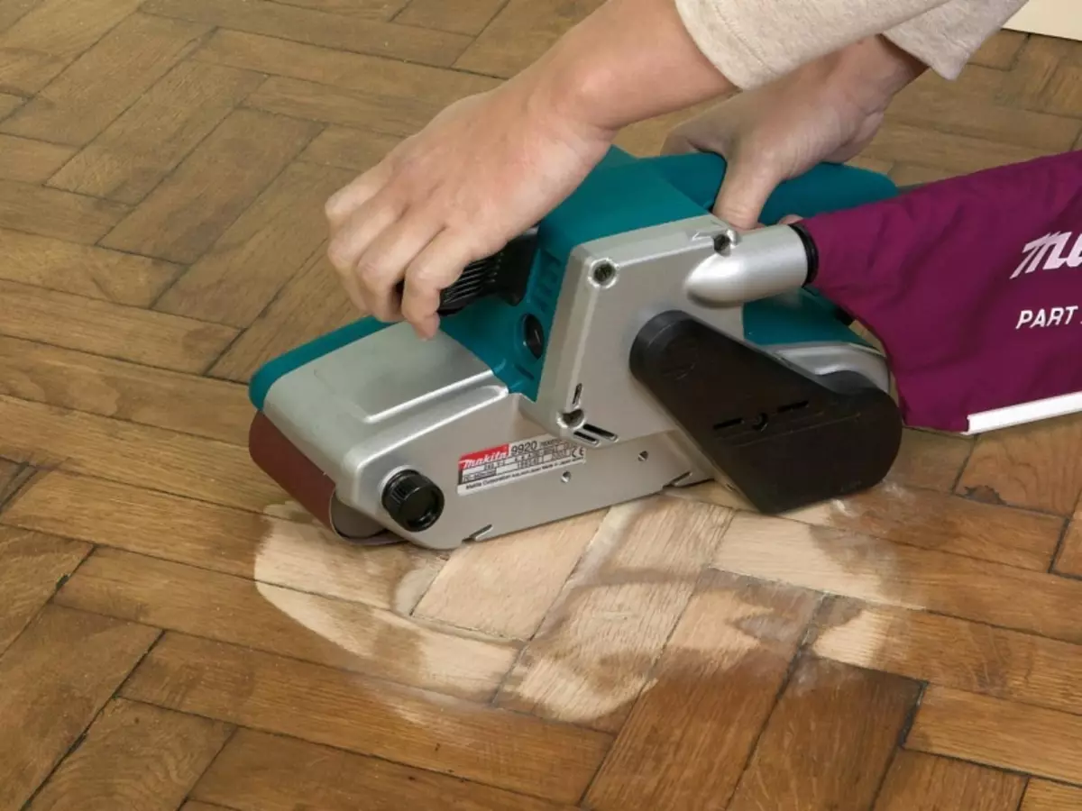 Vloer ruzie met hun eigen handen: houten geschilderd cyclish, zo'n video voor het bord, de oude tool