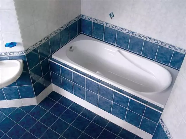 Skärmen under badet är en elegant och effektiv lösning.