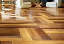 Tauler de parquet o laminat: millor laminat com a gènere, com triar un arbre natural, una foto i una comparació