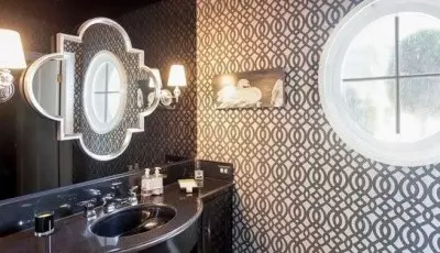Wallpaper di kamar mandi: lem apa yang lebih baik