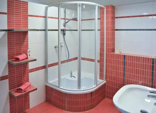 So installieren Sie eine Duschkabine in einem kleinen Badezimmer